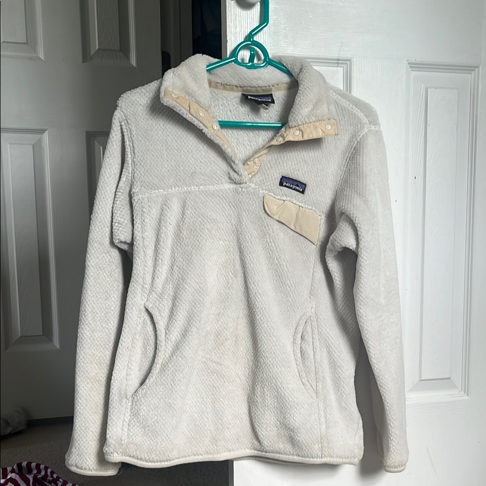 Patagonia Off-White Fleece Pullover